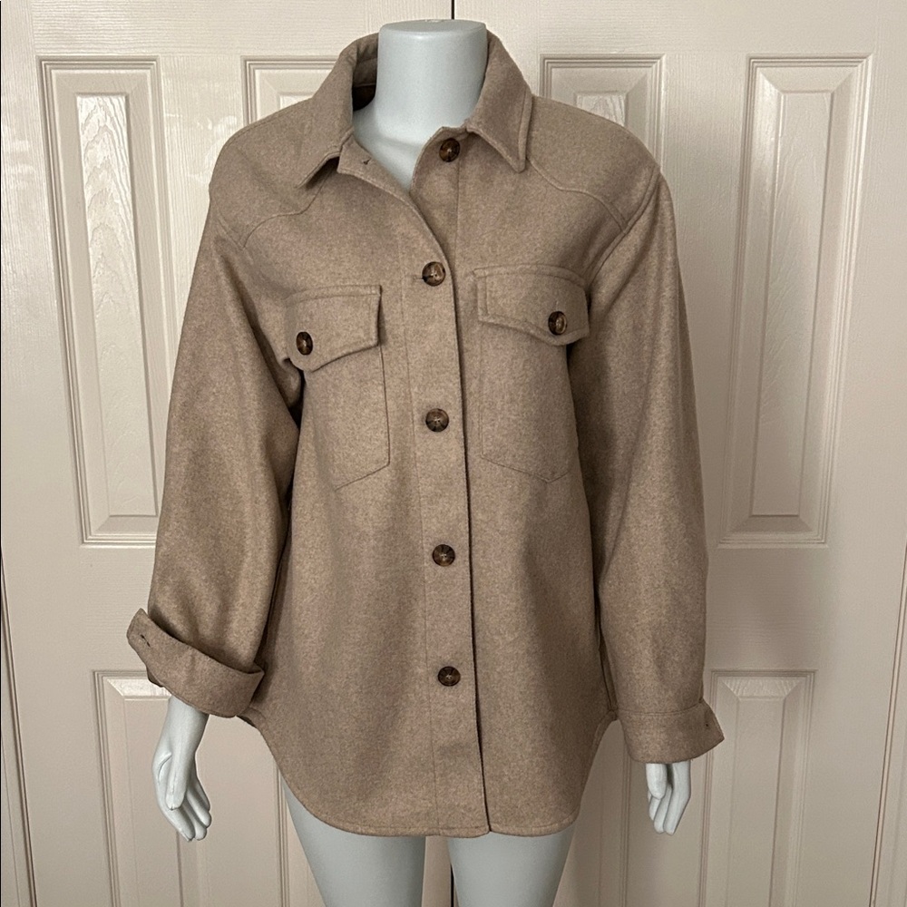Love Tree Women's Tan Jacket “nwot” SZ: M “shacket”